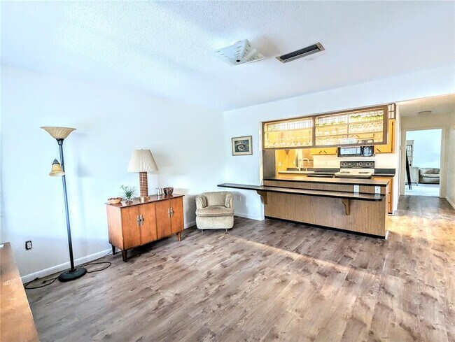 Photo - 1505 60th Ave W