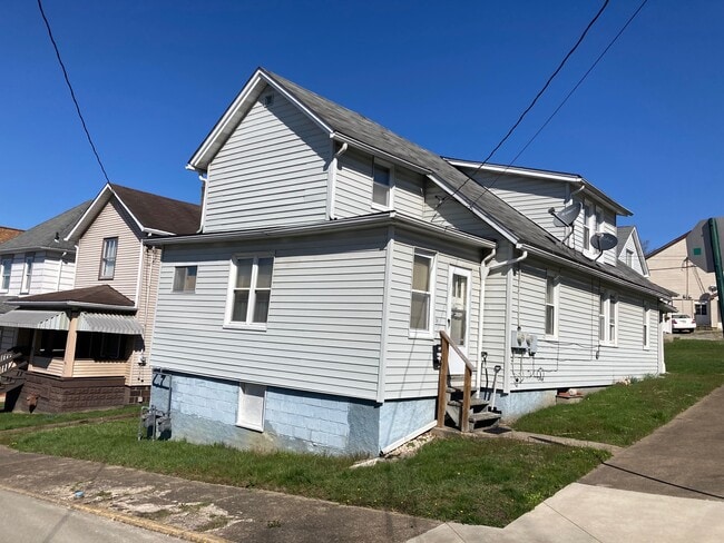 Building Photo - 36 Lincoln Ave Unit Apartment #1