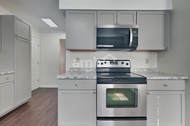 Photo - 10225 Highgate Cir