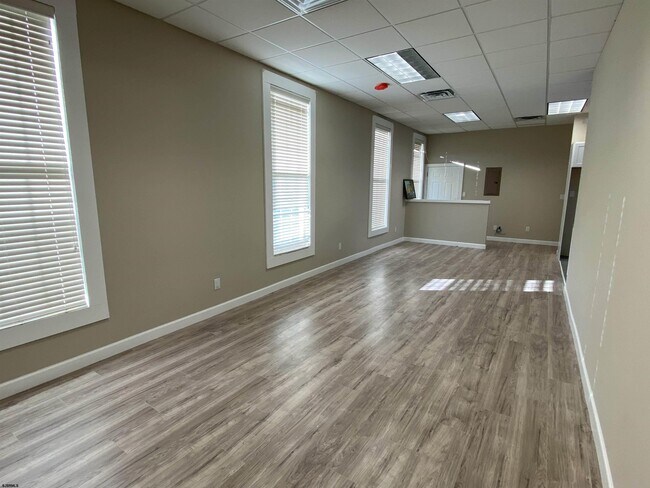 Photo - 6019 Main St Unit 2