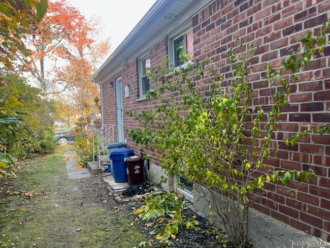 Photo - 152-44 12th Ave