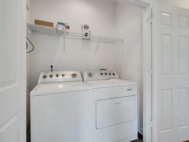 Photo - 3025 Four Oaks Blvd