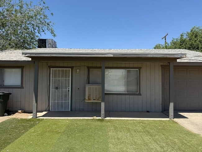 Building Photo - 13340 Navajo Rd Unit 3