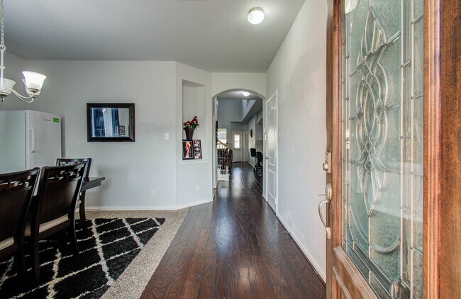 Photo - 318 Bolton Dr