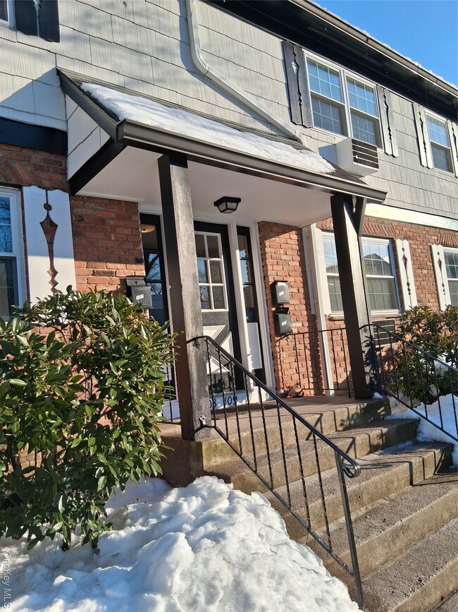 Photo - 109 Parkside Dr