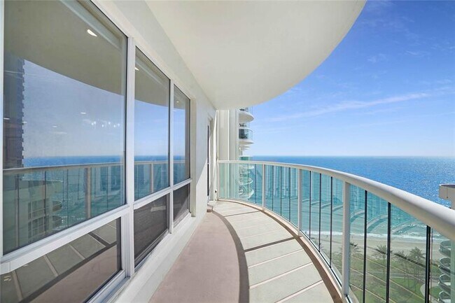 Building Photo - 3400 Galt Ocean Dr Unit 1610 S Rental