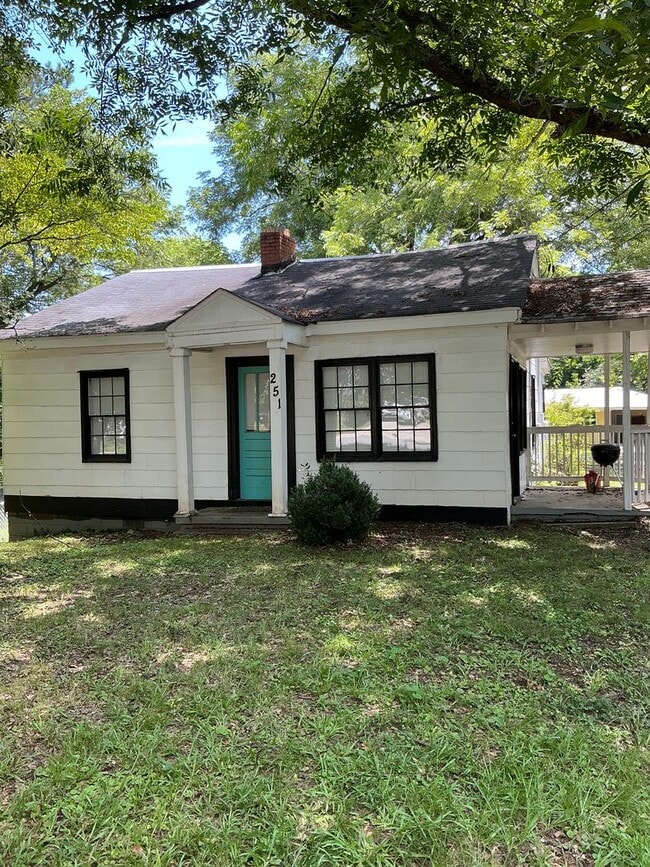2/1 In-town - 2/1 In-town House