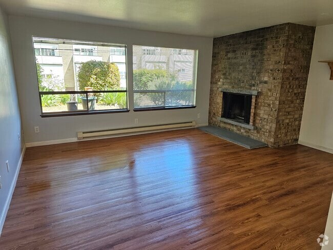 Building Photo - 3419 22nd Ave W Unit 3419 Rental