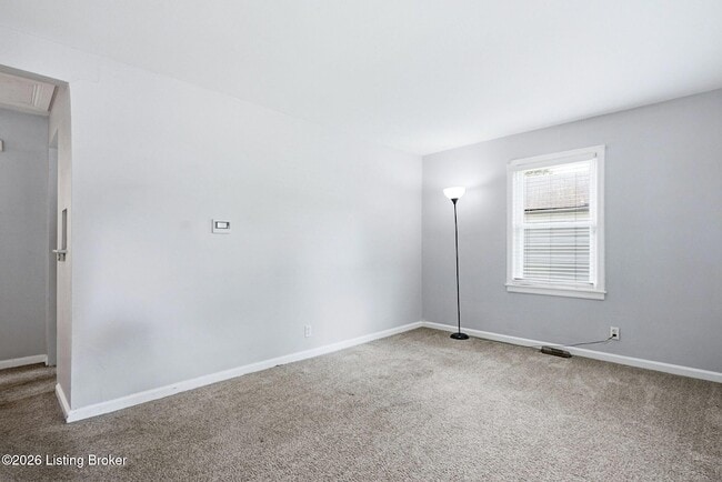 1047 Seelbach Ave