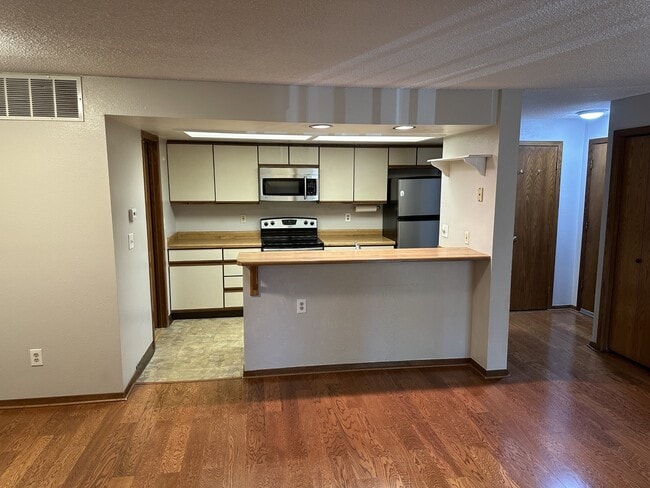 Photo - 2960 Shadow Creek Dr