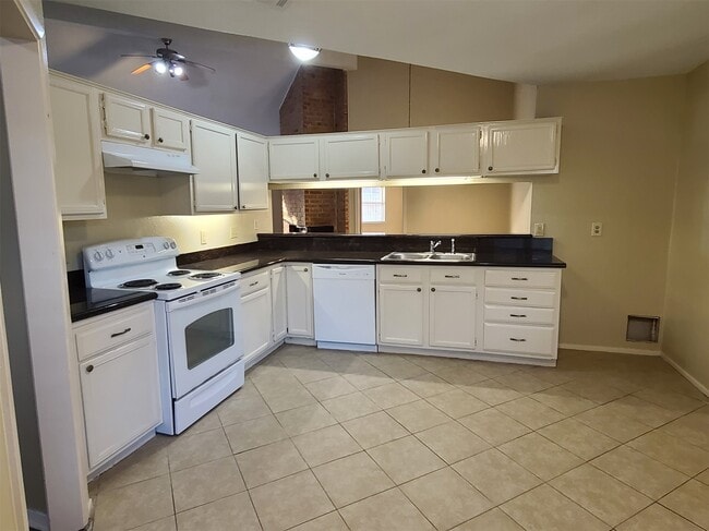 Photo - 17123 Forelock Way