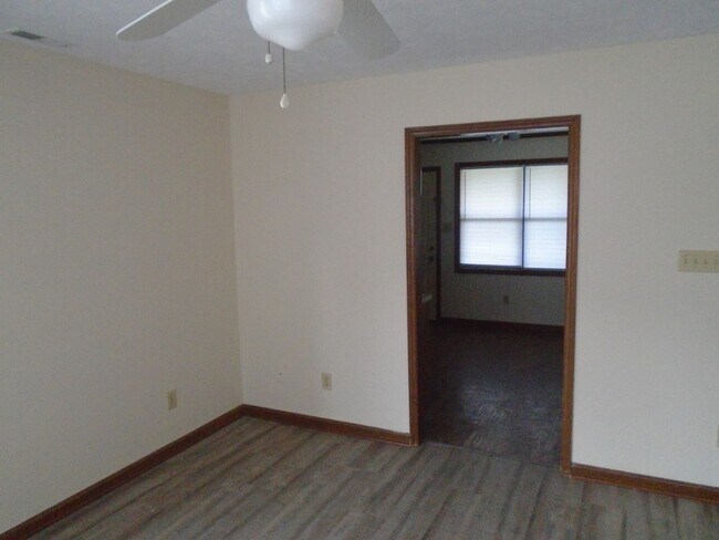 Photo - Timberlake  Apartments