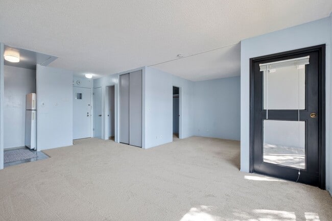 Photo - Sunny South-Facing Watergate Studio! Unit E341