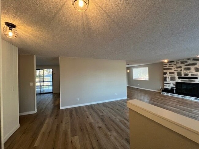 Photo - 1185 E Grover St