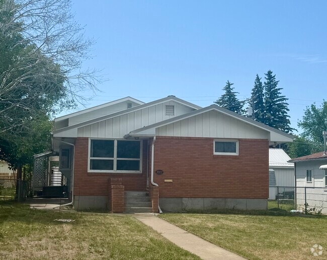Building Photo - 3022 1st Ave S Rental