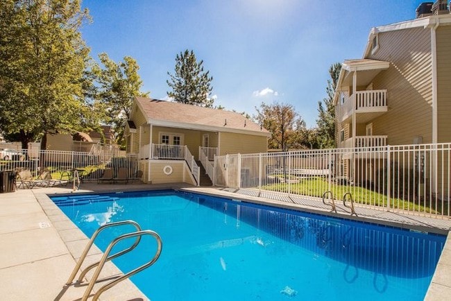 Building Photo - Woods Crossing Rental