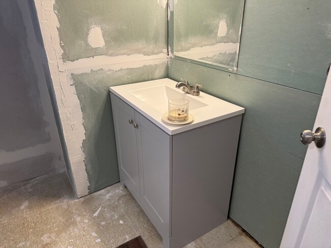 Photo - 307 Mauser Dr