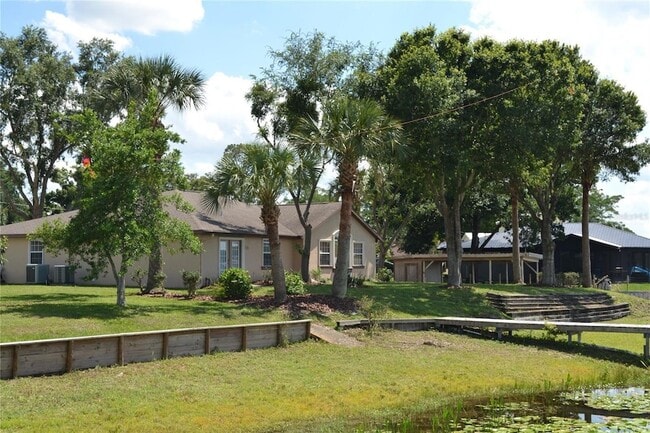 26 SE Ocale Way