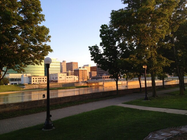 Photo - 22 Emmet St Unidad 17