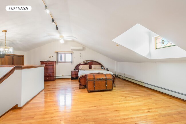 Photo - 2540 E 29th St