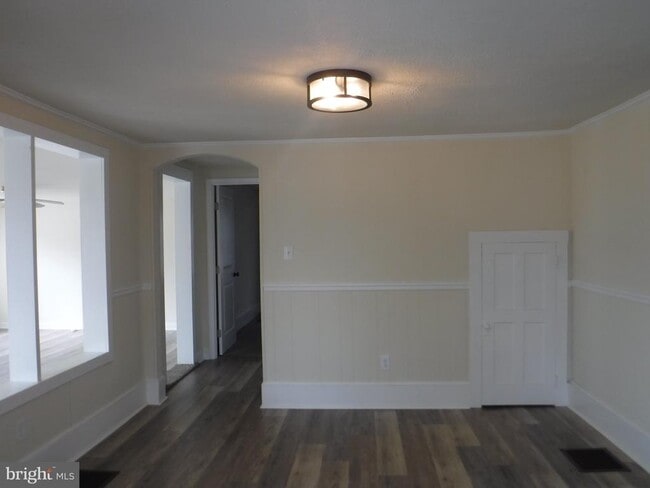 Photo - 10051 Dupont Blvd