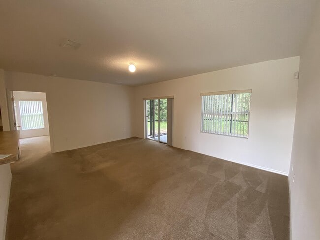 Photo - 1020 Fraser Pl