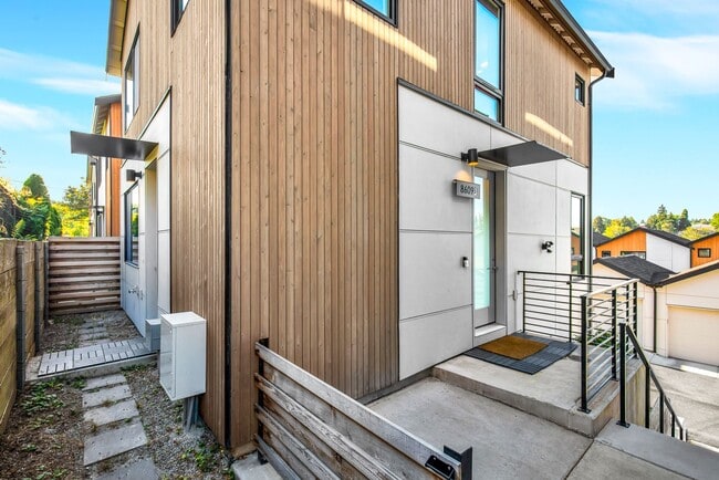 Photo - Contemporary 3 Bedroom 3 Bath with Attached Garage in Beacon Hill