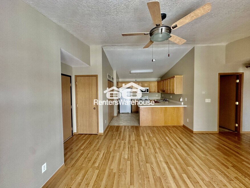 5924 Sutton Pl