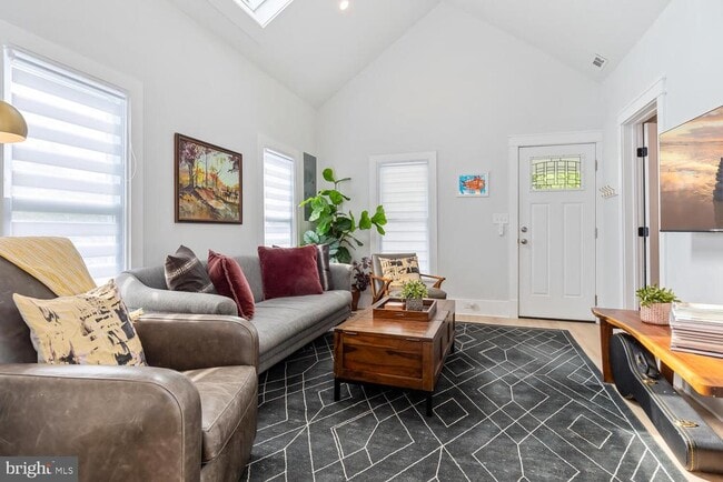 Photo - 207 Dodson Ave