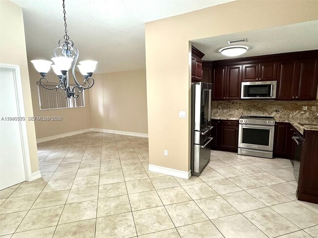 Photo - 2514 SW 138th Ave