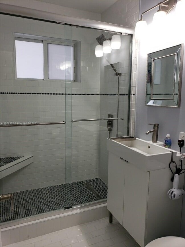 Photo - 13300 NE 10th Ave