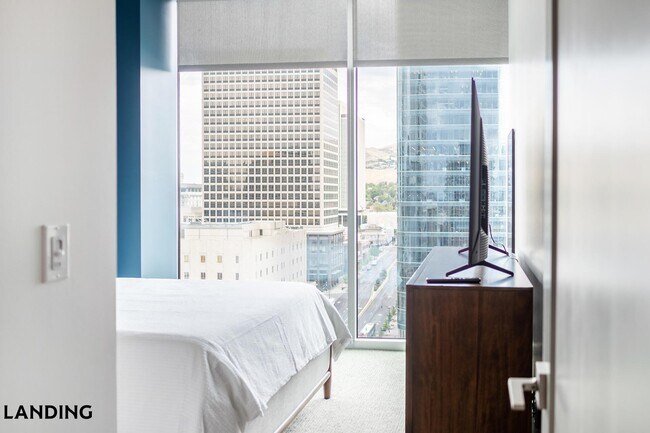 Photo - 151 S State St Unidad 504