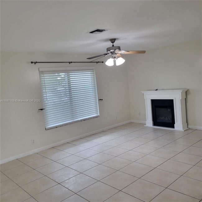 Photo - 127 Seagull Ct