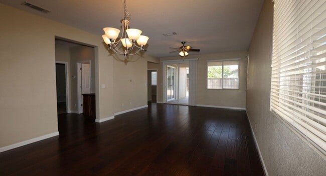 Photo - Beautiful 3 bed 2 bath located in Elk Grove!