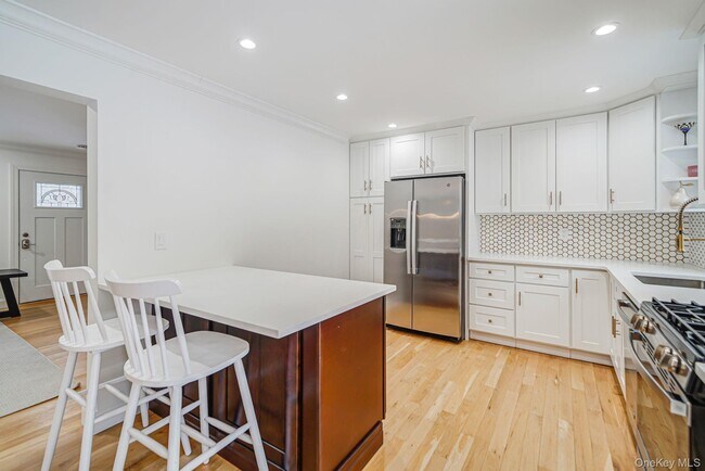 Photo - 19 Pine Tree Ln