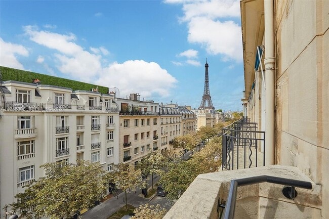 Building Photo - 9 Avenue Frederic Le Play Ave Unit LP 401