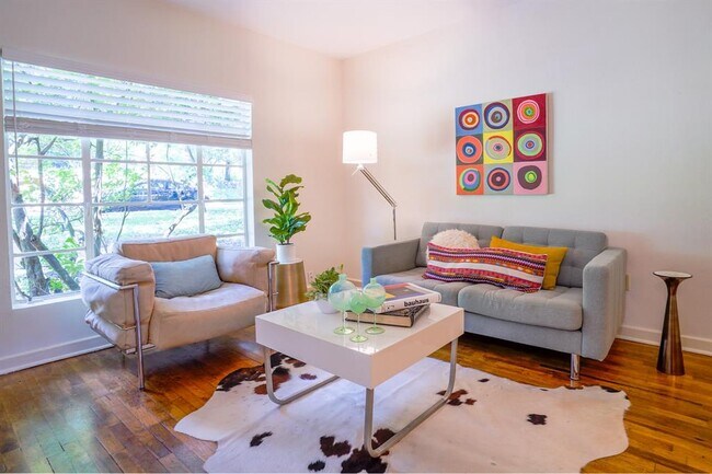 Photo - 1401 Ashwood Rd