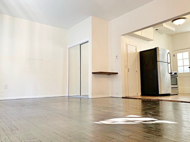 Photo - 620 N Sweetzer Ave Unit 14