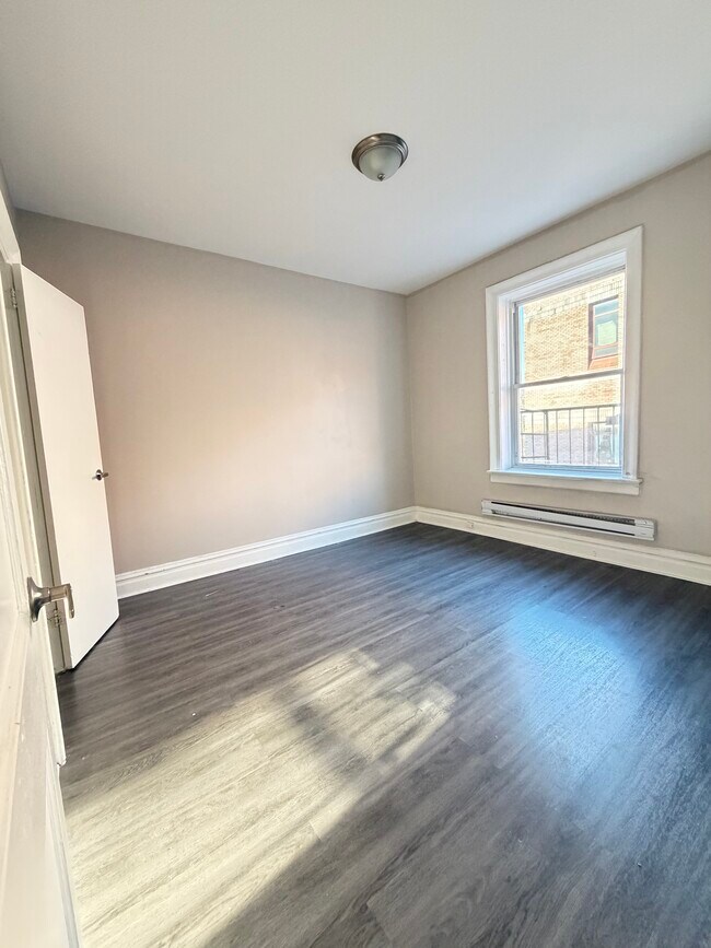 104 Belmont Ave 4C - 102 Belmont Ave Unit 4C