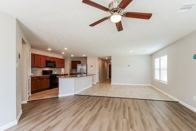 Photo - 20132 Langwell Dr