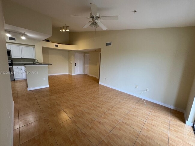 Photo - 2160 E Preserve Way Unidad 305
