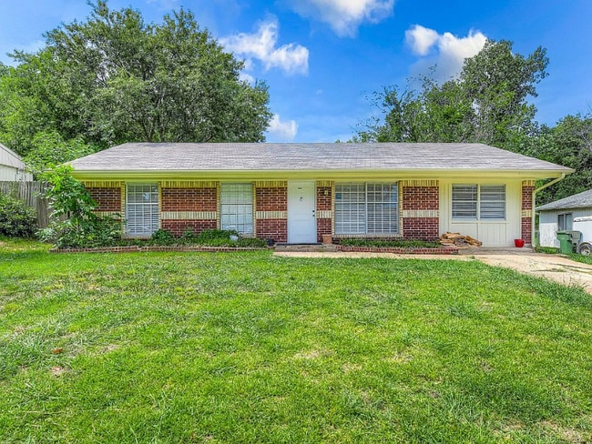 Photo - 1110 Wycliff Dr Unit House