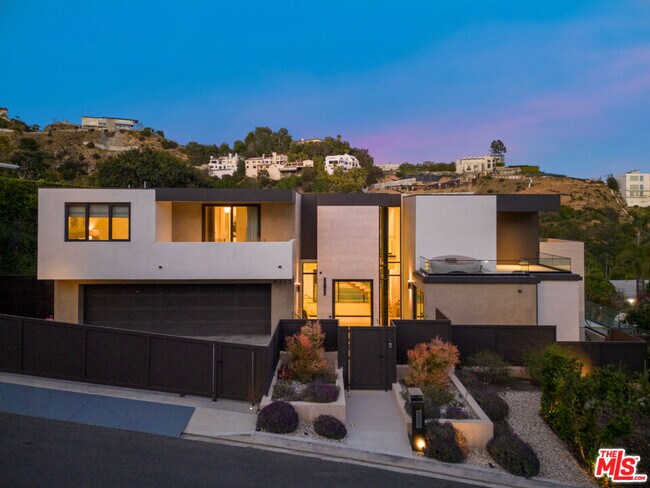 Photo - 9255 Swallow Dr