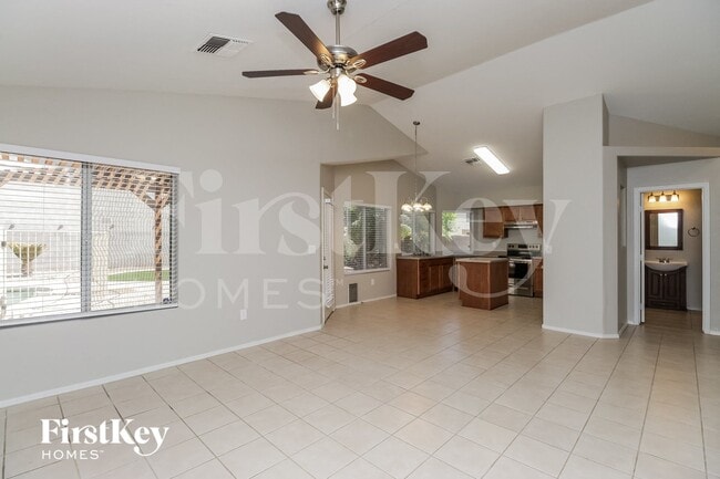 Photo - 934 E Elgin St