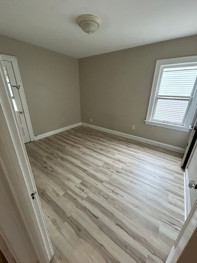 Photo - 2299 Ogontz Ave