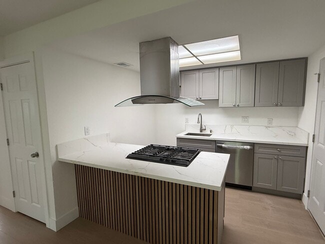 Photo - 401-403 Elizabeth Way Unit 401 Elizabeth Way