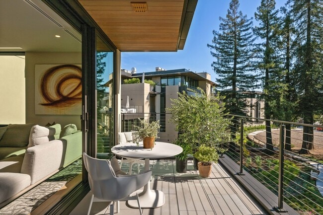 Photo - 171 Sawmill Cir Unidad 304