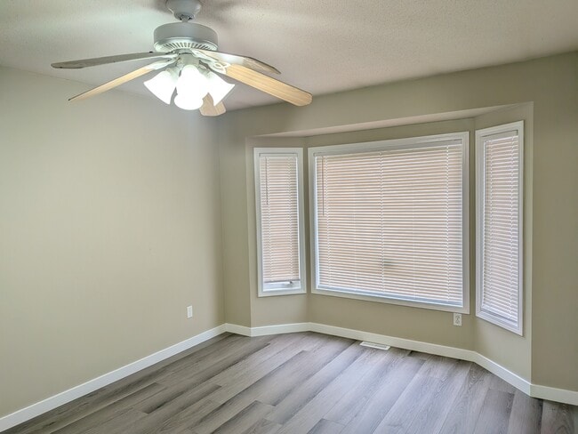 Photo - 46043 Mellard Ave