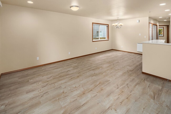 Photo - Chelsea Court Apartments