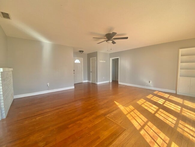 Photo - 2205 28th St Unit Front